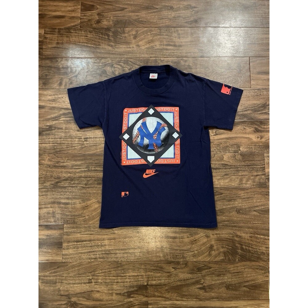 Vintage 90s Nike New York Yankees  MLB T Shirt Size Medium